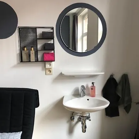 Hôtel capsule By Lot 3 *