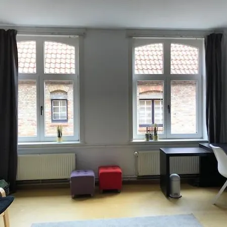 By Lot 3 Hôtel capsule *